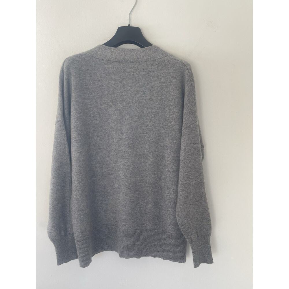 Iris & Ink 100% Cashmere V-Neck Sweater Size Medium - Picture 3 of 4